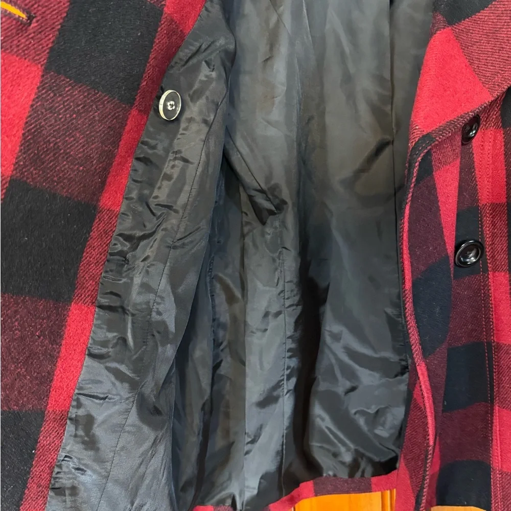 GAP Women's Checkered Pea Coat in Red and Black - Picture 4 of 12